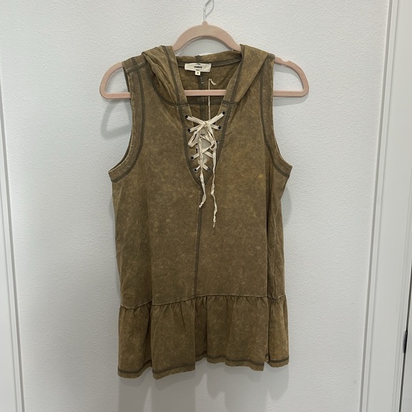 Acid Wash Sleeveless Hoodie Top - Picture 7 of 11